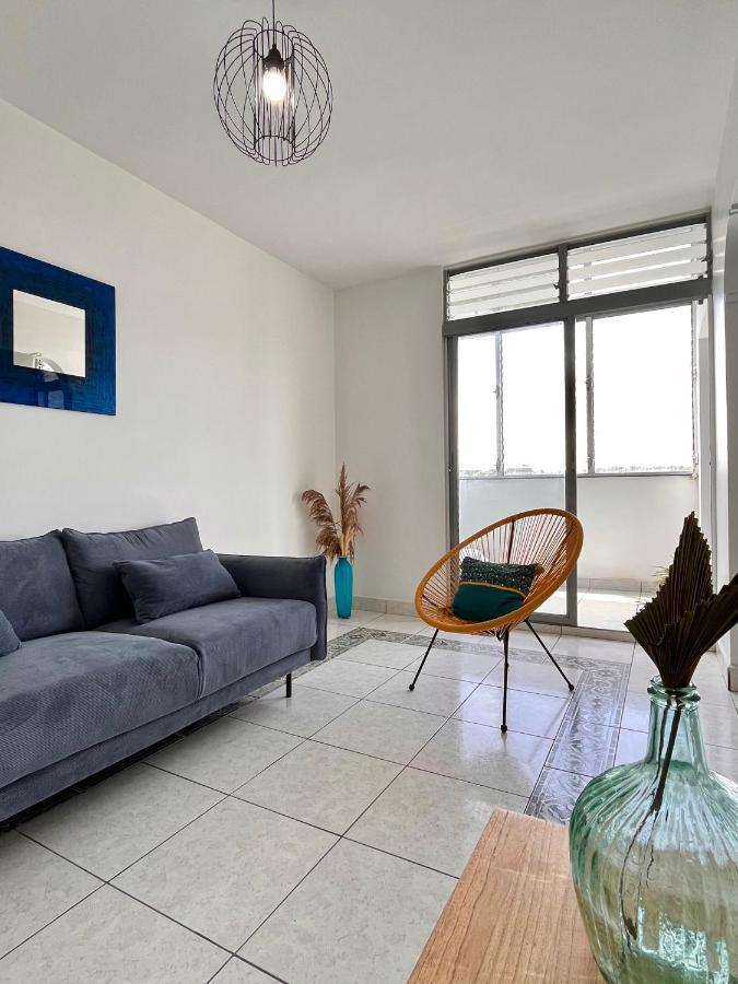 L'Escale, Chambre Dans Appartement Partage, Bedroom In Shared Appartment Pointe-à-Pitre Buitenkant foto