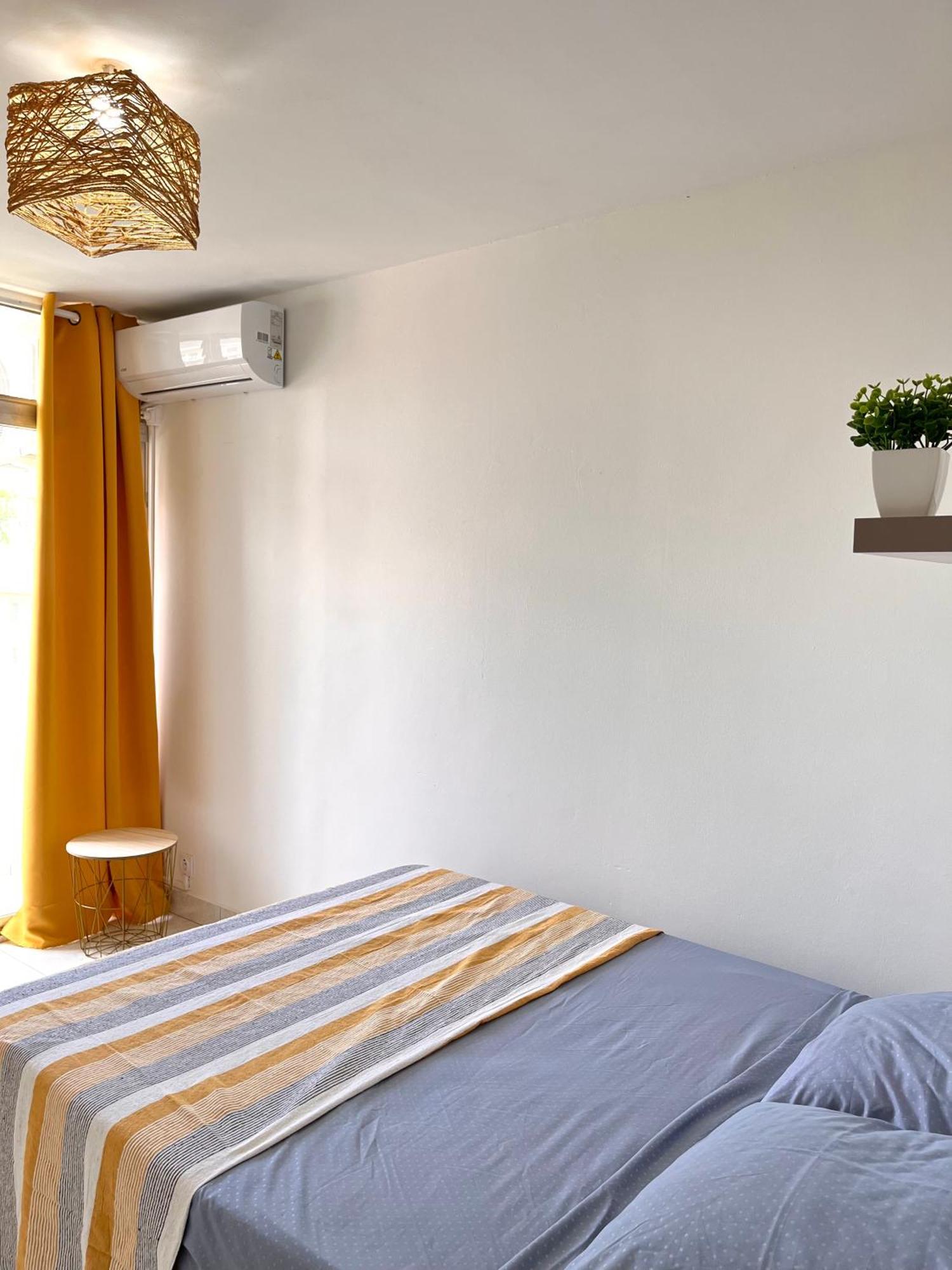 L'Escale, Chambre Dans Appartement Partage, Bedroom In Shared Appartment Pointe-à-Pitre Buitenkant foto